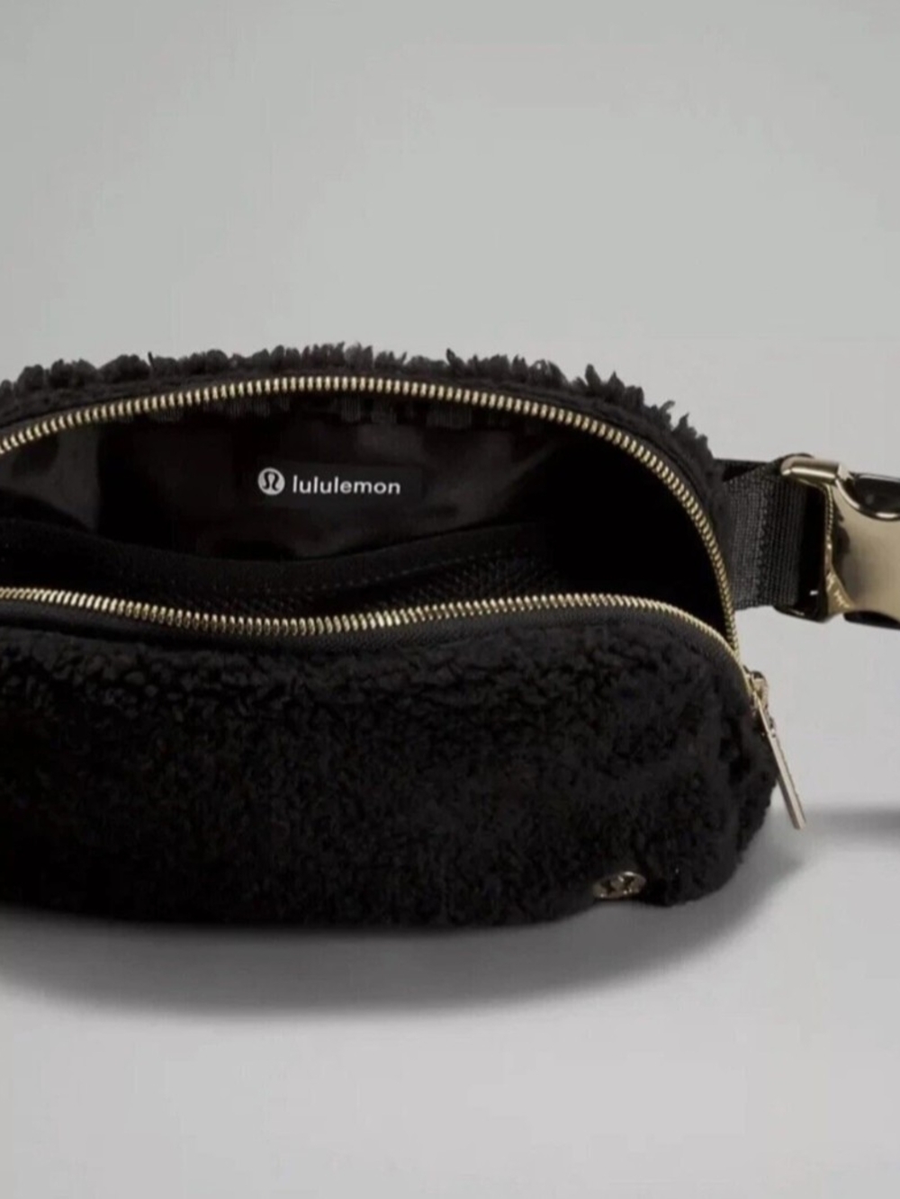 lululemon athletica Black Sherpa Belt Bag - Picture 2 of 5
